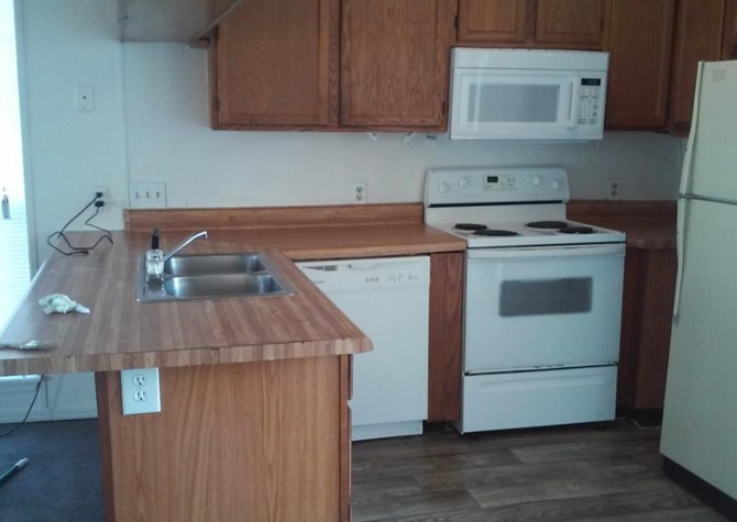Apartments Near 2 bed 2 bath with washer/dryer connections