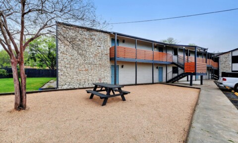 Apartments Near South University, Austin Cielo at Azulyk (8625) for South University, Austin Students in Austin, TX