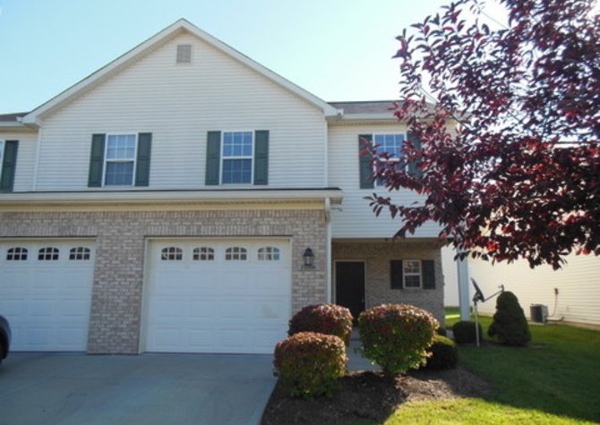 Houses Near Noblesville 3 BR townhome - low maintenance community!