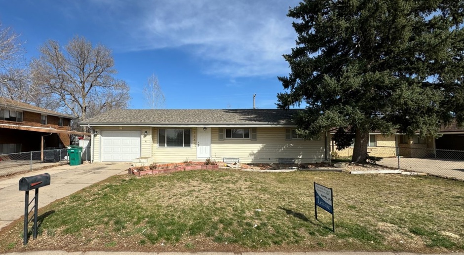 Come see this recently remodeled spacious home. 
