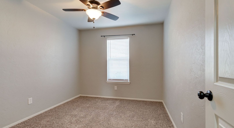Cozy 3 Bed 2 Bath near UCO! Perfect for College Students