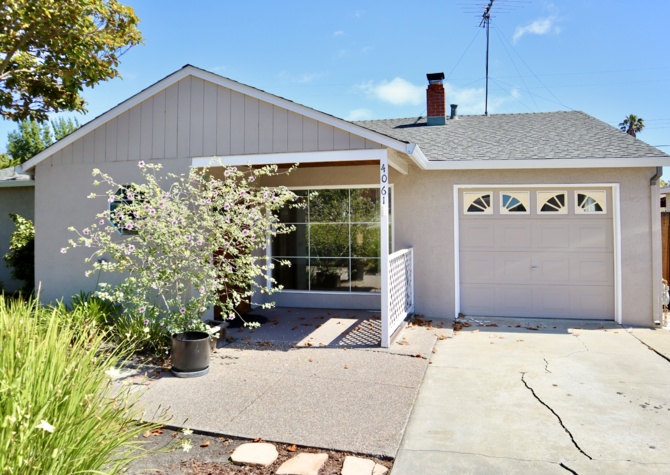 Houses Near Stunning home in Palo Alto - close to Stanford!