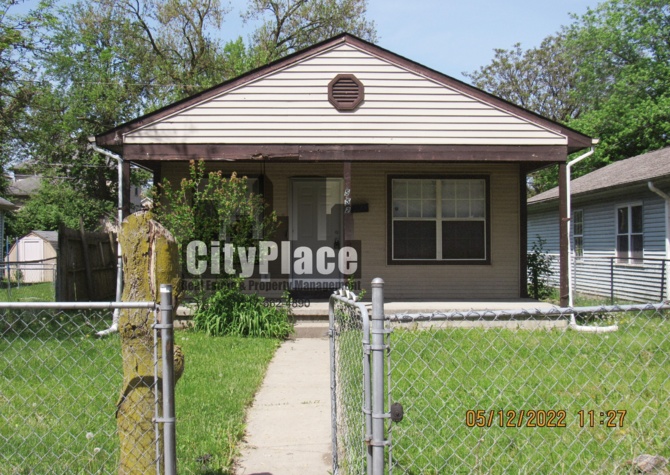 Houses Near  552 Lynn St. Indpls, IN 46222 *50% DEPOSIT FOR QUALIFIED APPLICANTS!*