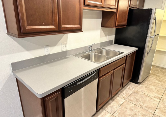 Apartments Near Centrally Located 2 bed / 1.5 bath in North Austin