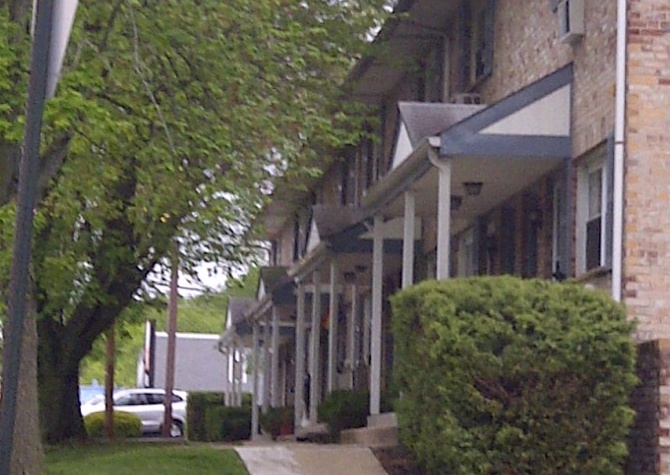 Houses Near Somerdale Apartments