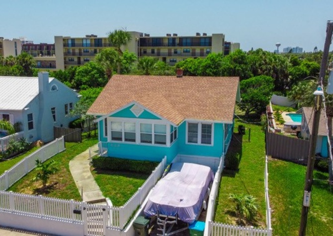 Houses Near Fully furnished, beachside, 2 bed, 1.5 bath just $2,200/mo.