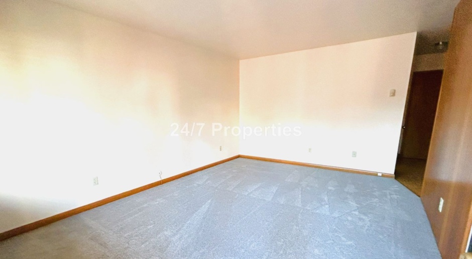 1BD I 1BA Apartment in the Hills of Portland - MOVE-IN SPECIAL OFFER! 