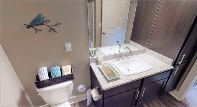 1br with private bath in 2br-2bth apartment