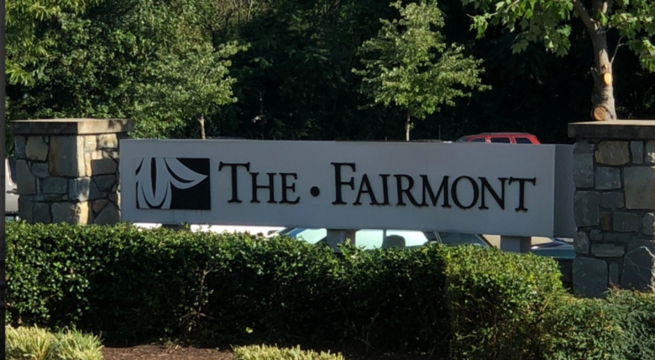 Spacious and Newly Remodelled at the Fairmont! Pets Welcome! Parking!!!