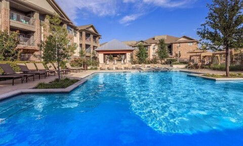 Apartments Near DeVry University-Texas 2250 S Valley Parkway for DeVry University-Texas Students in Irving, TX