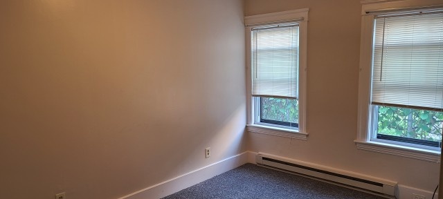 Fabulous 1 Bedroom w/heat, electric & hot water included 