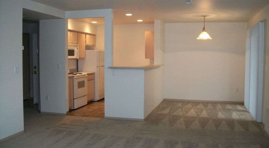 Welcome to Maple Ridge Apartments in Vancouver, WA!