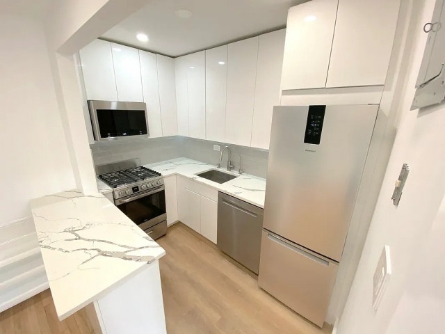 Awesome,  Apartment minutes walk from UCI!