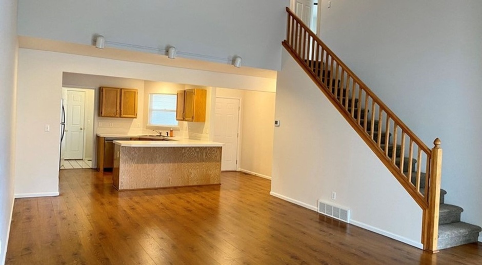 Spacious Townhouse with Central AC 
