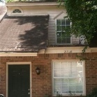 Spacious townhouse that is convenient to campus, shopping, and parks!